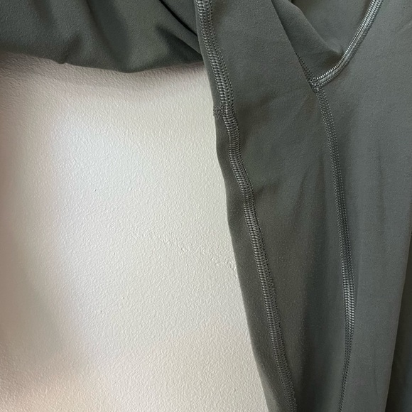 Lululemon Align Jogger Crop *23"
Army Green - Picture 7 of 13